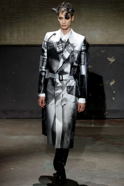 Look 3